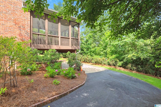 1528 Wellington Rd, Homewood, AL 35209 - view of yard featuring a sunroom