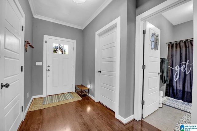 2165 Overlook Pl, Trussville, AL 35173 - entrance foyer featuring crown molding and wood finished floors