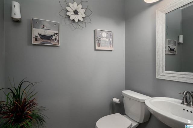 11967 Glen Ridge Blvd, Moundville, AL 35474 - bathroom with a sink and toilet