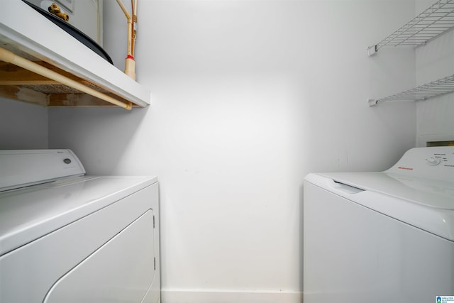 401 20th St S Unit 126, Birmingham, AL 35233 - laundry room with washer and dryer