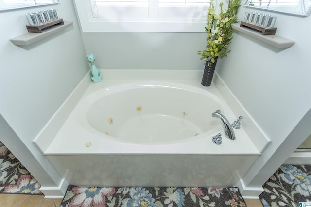 4650 Nicholas Dr, Bessemer, AL 35022 - bathroom featuring a jetted tub