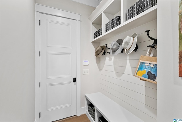 544 Preserve Way, Hoover, AL 35226 - view of mudroom