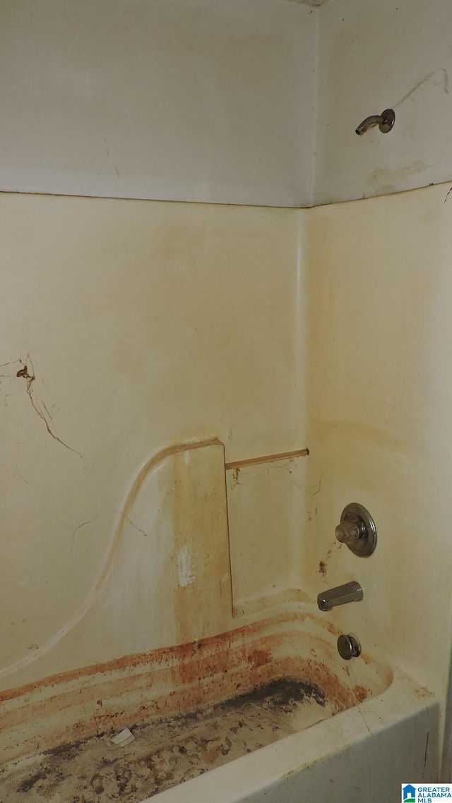 1146 Oakridge Dr, Leeds, AL 35094 - full bath with shower / tub combination