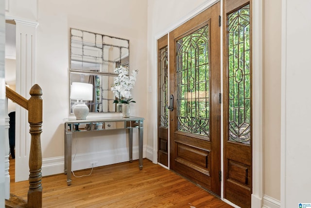 4737 Cloud Ln, Birmingham, AL 35243 - entrance foyer with wood finished floors and baseboards