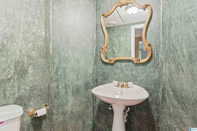 4737 Cloud Ln, Birmingham, AL 35243 - bathroom with toilet