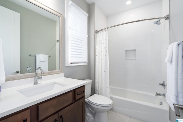 3041 Adley Cir, Hoover, AL 35244 - full bath with vanity, plenty of natural light, shower / tub combo, and recessed lighting