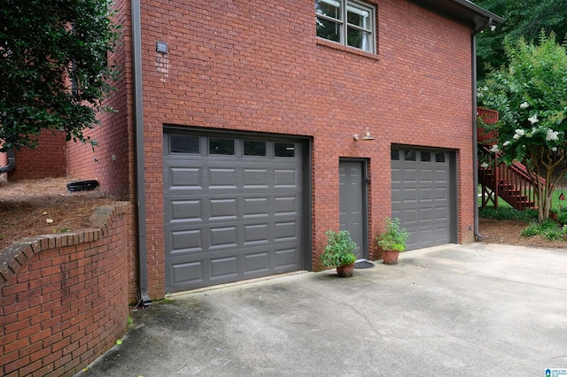 4208 Waterford Ln, Trussville, AL 35173 - garage with concrete driveway