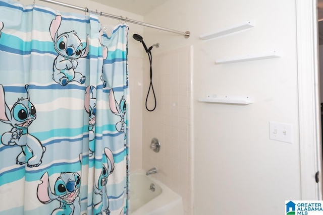 1004 Broken Bow Trl, Alabaster, AL 35007 - bathroom with shower / bath combo with shower curtain