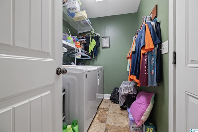 955 Clover Ave, Odenville, AL 35120 - laundry area with washing machine and dryer and stone finish floors