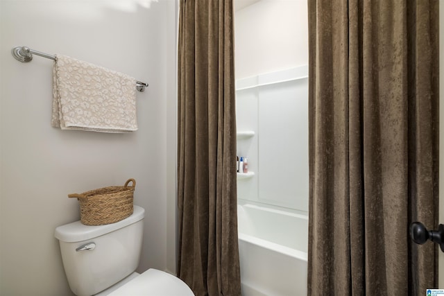 1313 Severn Way, Hoover, AL 35244 - full bathroom featuring toilet and shower / bathtub combination with curtain