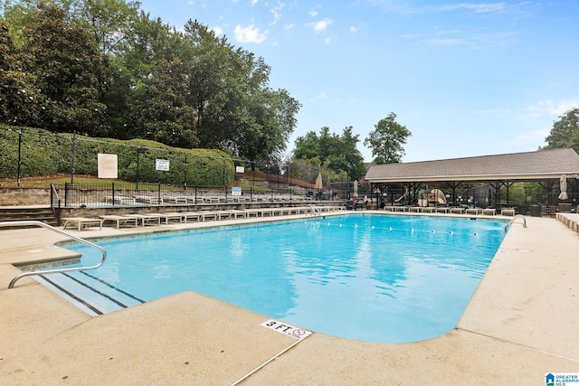 5012 Lake Crest Cir, Hoover, AL 35226 - community pool with a patio area