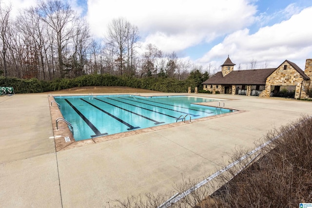1120 Weybridge Way, Pelham, AL 35124 - community pool featuring a patio and view of wooded area
