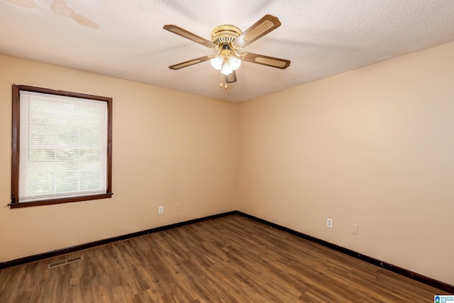2517 Wright Cir, Birmingham, AL 35235 - unfurnished room with wood finished floors and a ceiling fan