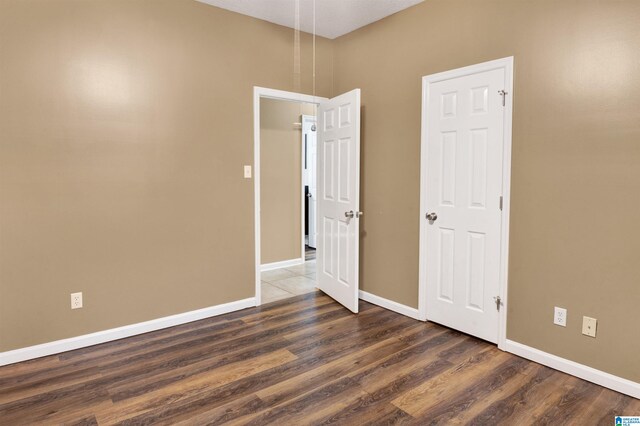 4033 Saddle Run Cir, Pelham, AL 35124 - empty room with dark wood finished floors