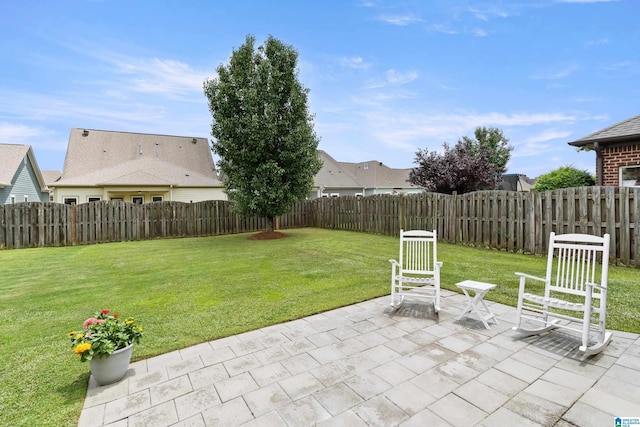 1185 Overlook Dr, Trussville, AL 35173 - fenced backyard with a patio area