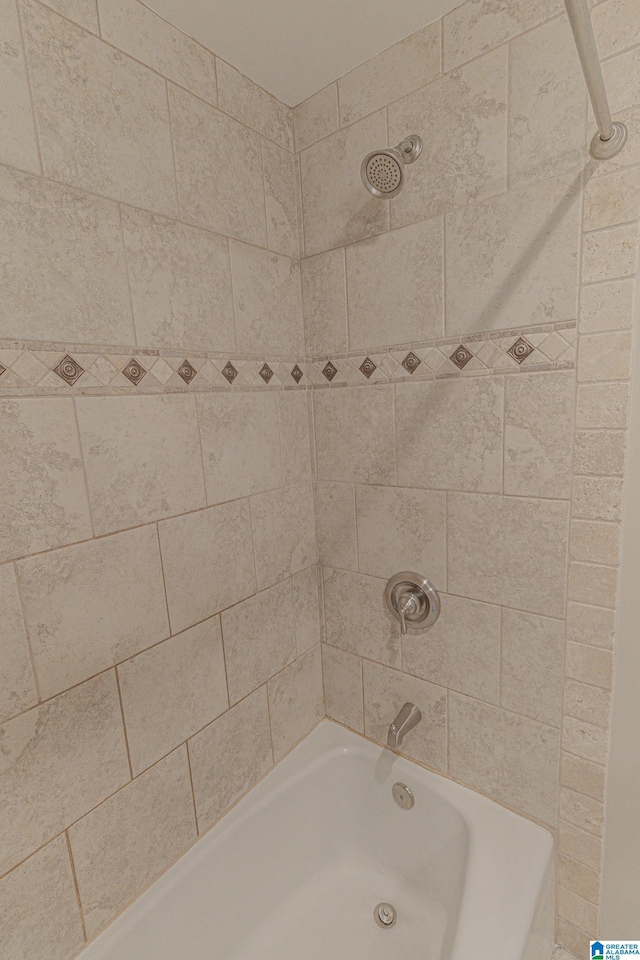 2191 Whiting Rd, Hoover, AL 35216 - full bathroom featuring shower / bathtub combination