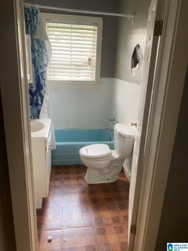 209 61st St, Fairfield, AL 35064 - full bath featuring toilet and vanity
