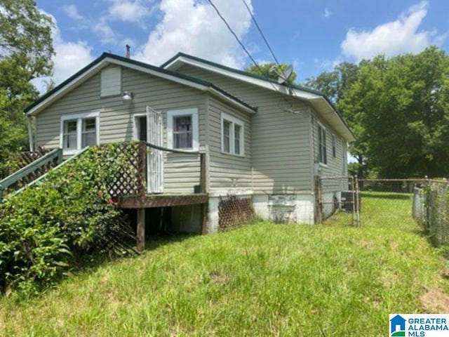 209 61st St, Fairfield, AL 35064 - rear view of house