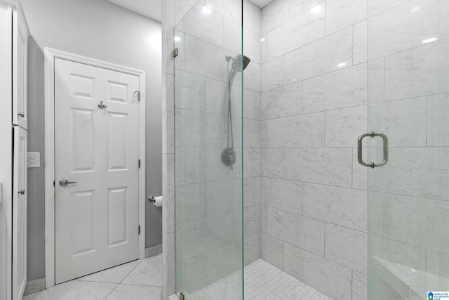 4652 Lake Valley Dr, Hoover, AL 35244 - bathroom with a shower stall