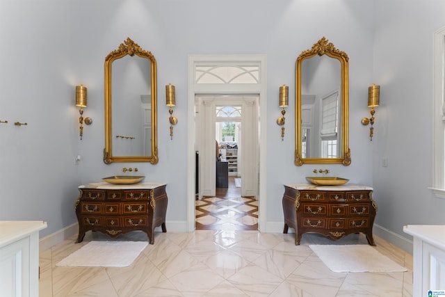 5615 Canongate Ln, Hoover, AL 35242 - view of corridor