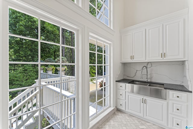 5615 Canongate Ln, Hoover, AL 35242 - entryway with plenty of natural light