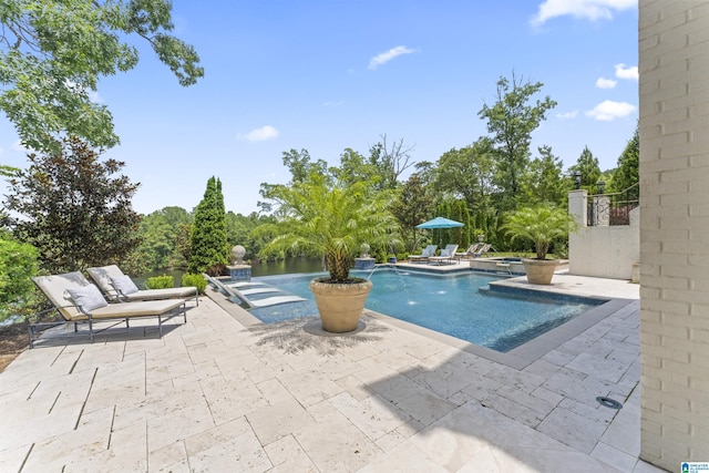5615 Canongate Ln, Hoover, AL 35242 - view of swimming pool with a patio and a pool with connected hot tub