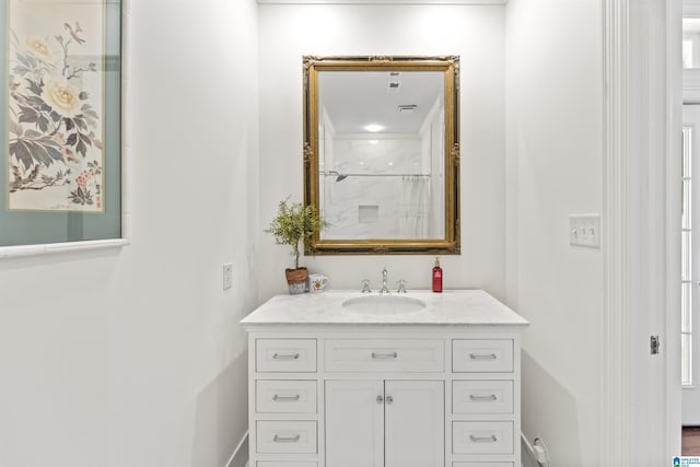 5615 Canongate Ln, Hoover, AL 35242 - full bath with vanity