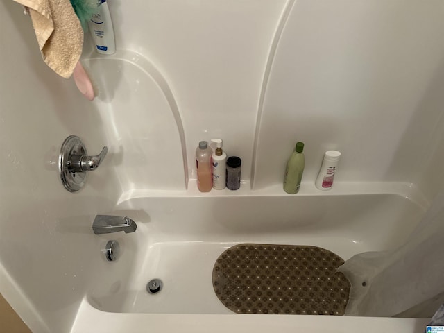 1988 County Rd, Alexander City, AL 35010 - bathroom view of tub / shower combination