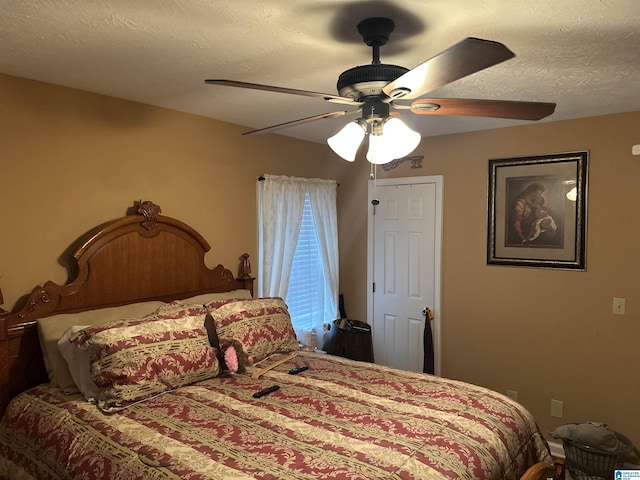 1988 County Rd, Alexander City, AL 35010 - bedroom with ceiling fan