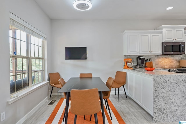 2816 Aster Lake Rd, Helena, AL 35022 - dining area featuring light wood finished floors and recessed lighting