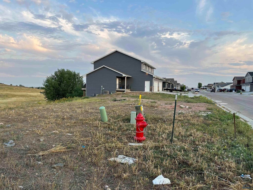 424 Copperfield Dr, Rapid City, SD 57703