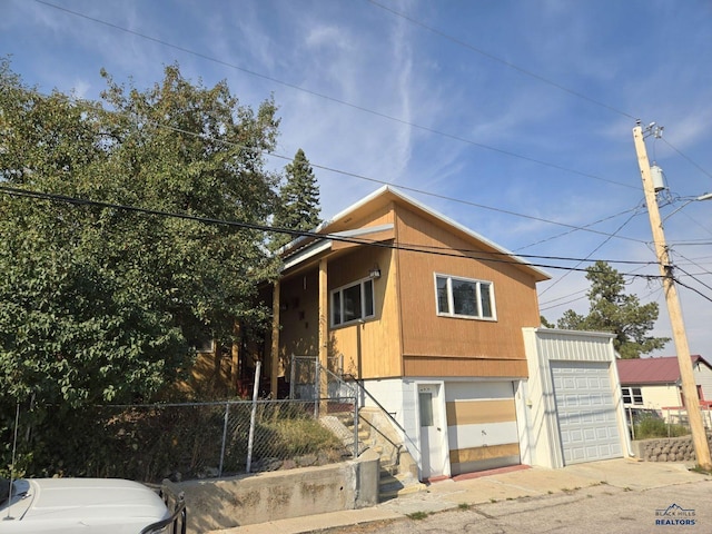 415 Spark St, Lead, SD 57754 - view of front facade featuring fence