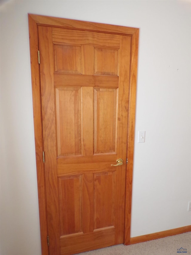 415 Spark St, Lead, SD 57754 - detailed view of baseboards and carpet