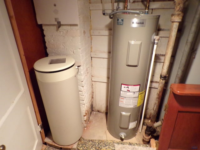 415 Spark St, Lead, SD 57754 - utilities featuring water heater