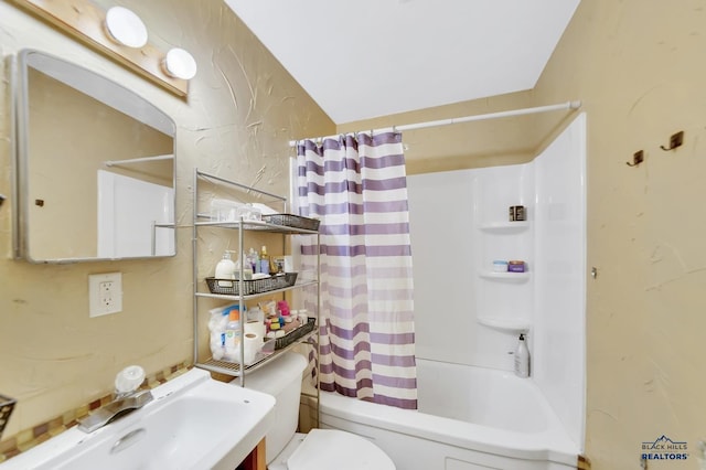 1922 Ivy Ave, Rapid City, SD 57701 - full bathroom with toilet, shower / bath combo, and sink