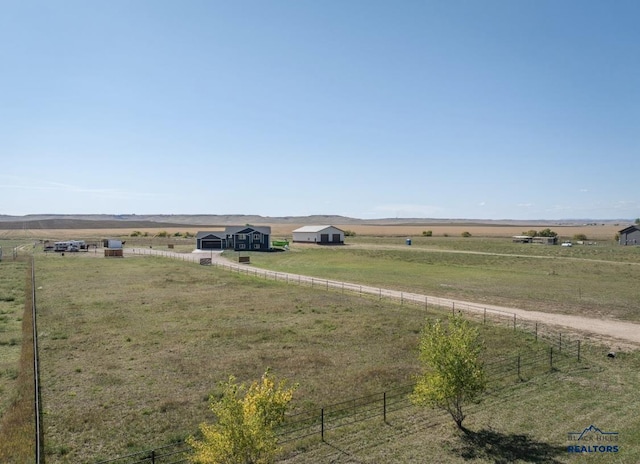 view of yard featuring a rural view