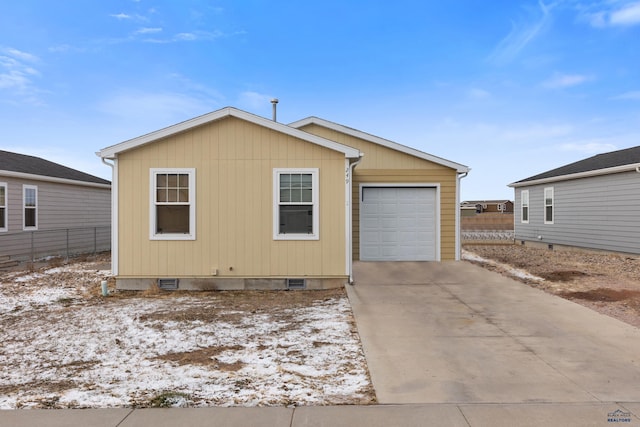 view of front facade featuring a garage