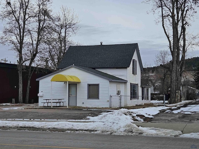 view of front of home