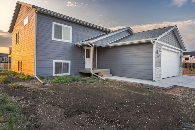 view of front facade with a garage