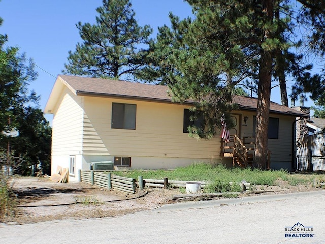 view of front facade