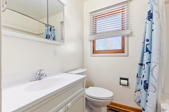 full bathroom featuring shower / bathtub combination with curtain, vanity, and toilet