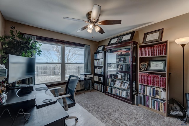 office area with ceiling fan