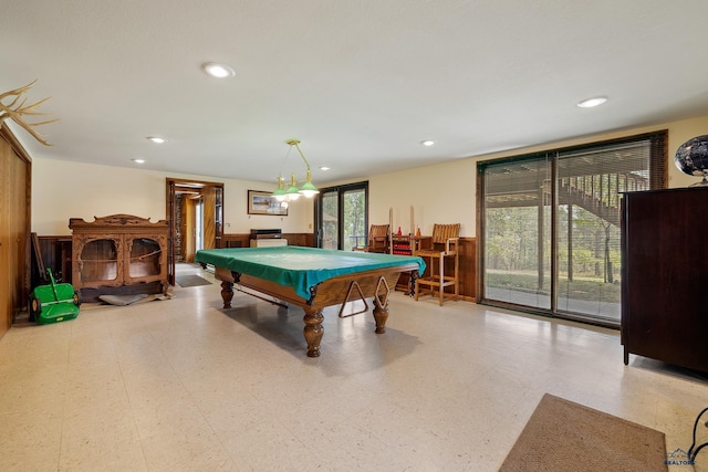 playroom featuring pool table