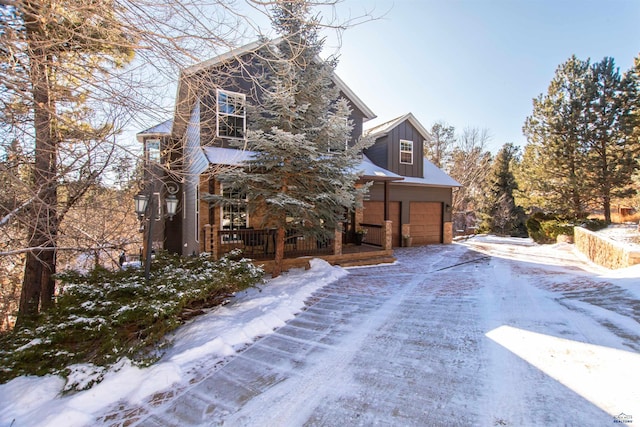 view of front of house featuring a garage