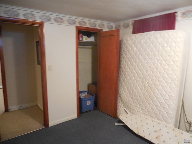 unfurnished bedroom featuring carpet floors