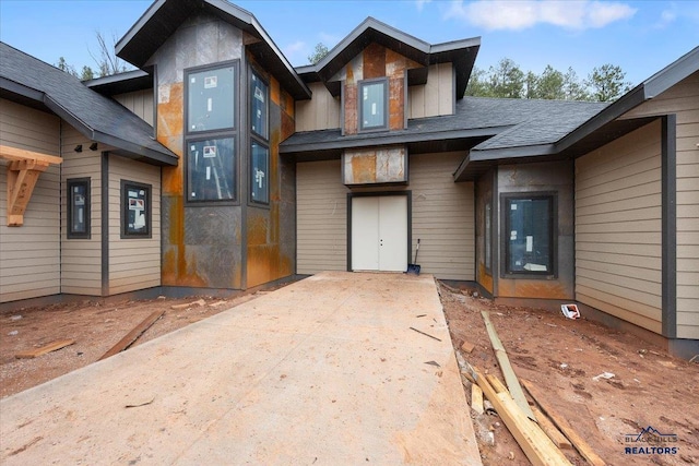 view of front of property