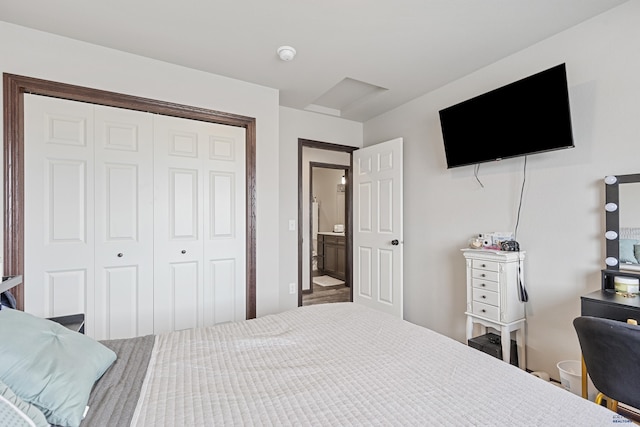 bedroom featuring a closet