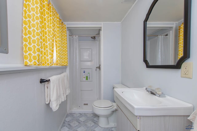 3005 Glenwood Dr, Rapid City, SD 57702 - full bath with vanity, baseboards, toilet, and curtained shower