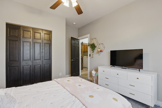 bedroom featuring baseboards and a ceiling fan