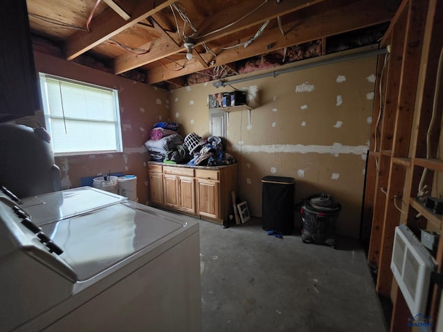 laundry area featuring cabinet space and washer and dryer